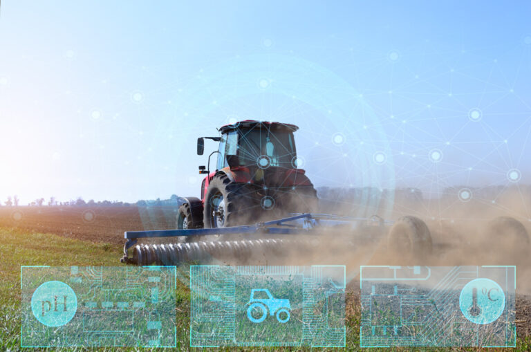 Precision Farming, Smart AG, farming, Image by Adobe Stock